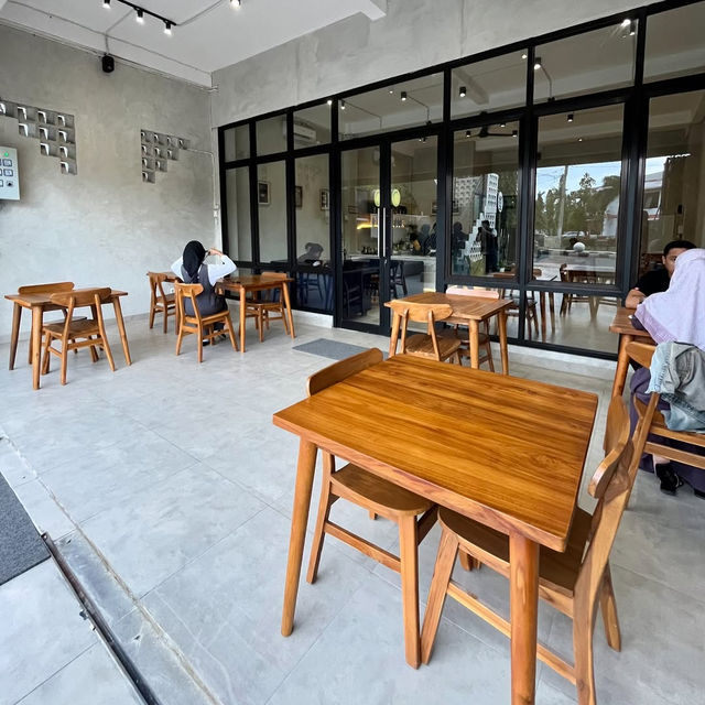 ZULIAN CAFE