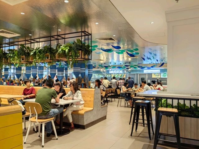 Gurney Food Hall, Food Court in Gurney Plaza