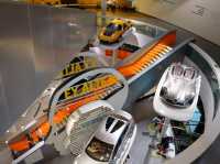 Mercedes-Benz Museum เมือง Stuttgart เยอรมัน