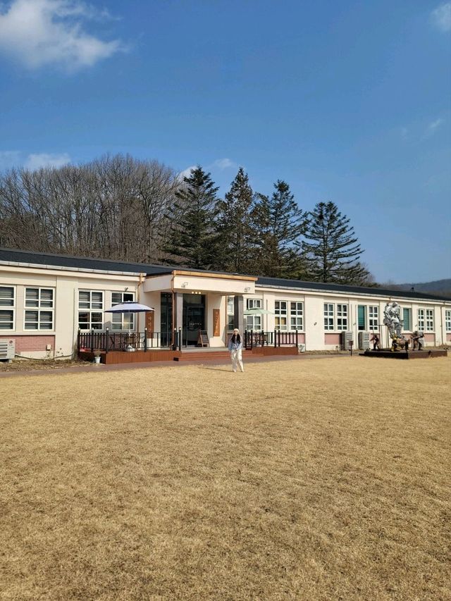 인증샷 남기기 좋은 초등학교 마이산카페🧡