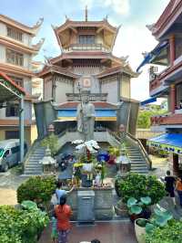 ベトナム　ホーチミン観光　ヴィンギエム寺（永厳寺）の七重の塔に圧倒された！