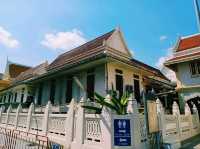 泰國曼谷古跡皇家寺廟華人文化古廟金佛寺唐人街一日遊行程，高大雄偉金塔，適合拍照📸打卡祈福