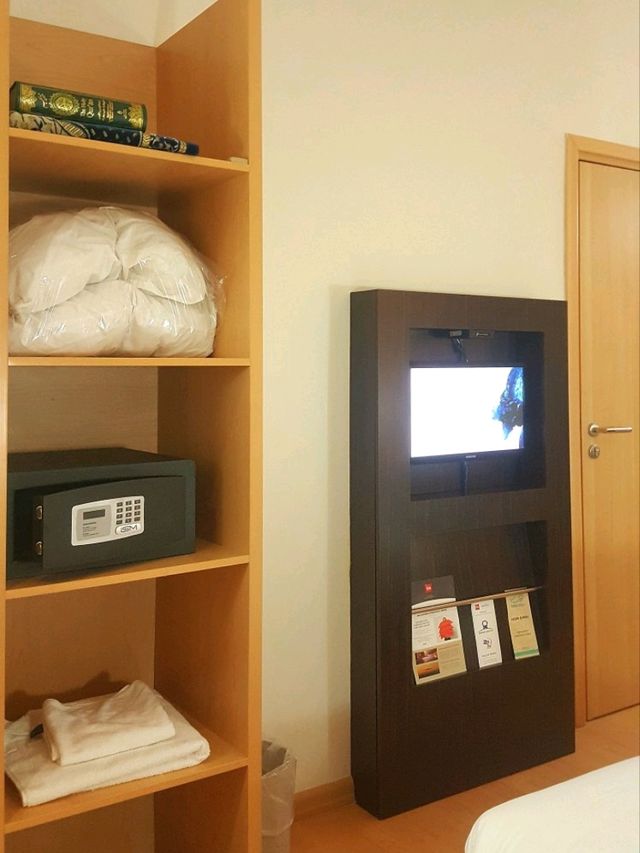 IBIS TEHRAN, THE PERFECT AIRPORT SHORT STAY