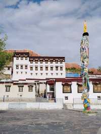 Palkhor Monastery and Kumbum Stupa: Tibet's Architectural Marvels