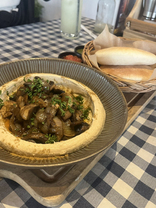 【Bangkok】ギリシャ料理ならここ！HELENA Greek kitchen