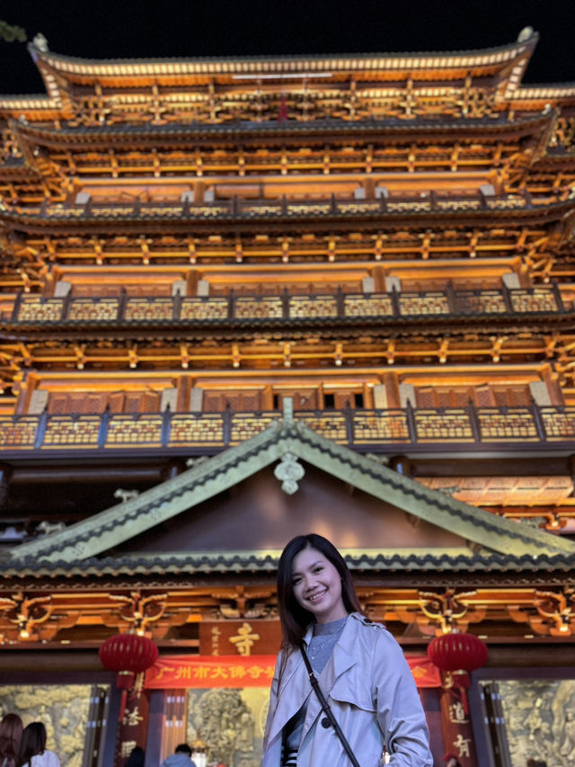 A Hidden Sanctuary in Guangzhou: The Dazzling Grand Buddha Temple