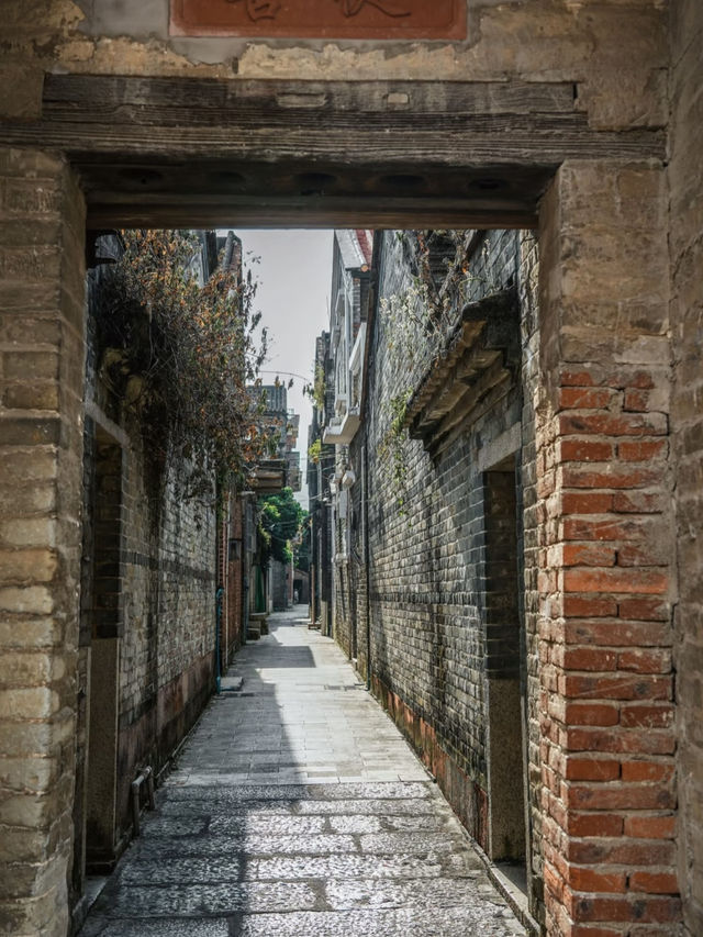 🚇 A Scenic 500-Year-Old Ancient Village Hidden in Metro-Accessible Guangzhou!