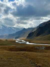 🛖 🐴 🏔️ The most scenic road in Kyrgyzstan 