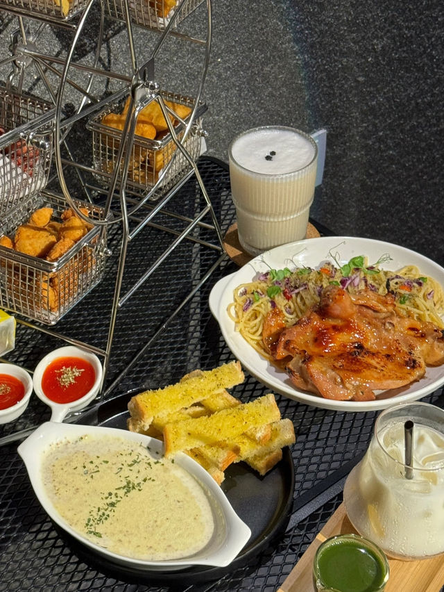 Teafee Café JB— unique fusion of tea and coffee