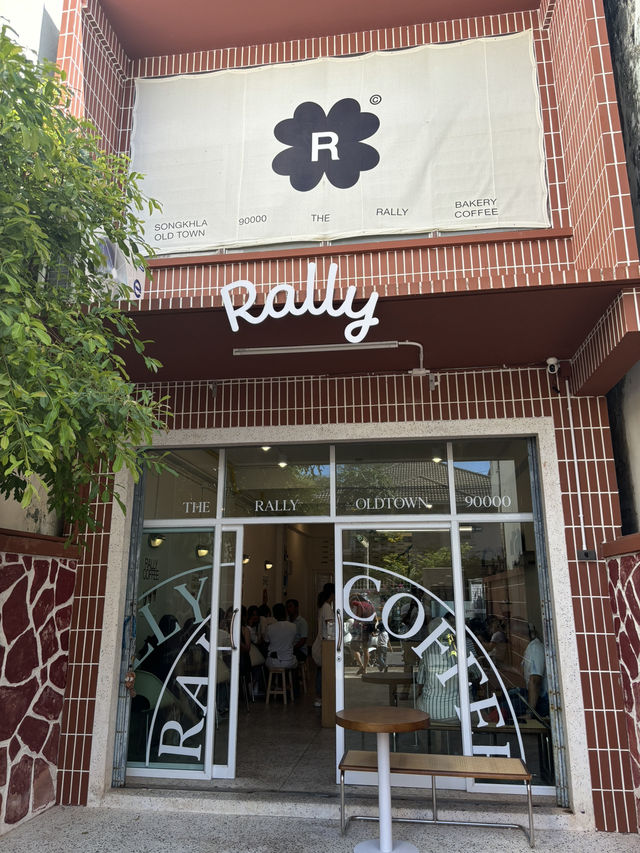 Rally Cafe ย่านเมืองเก่าสงขลา mood ดีมากกก