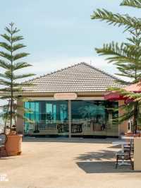 Linnaeus House คาเฟ่ริมหาดพลา บรรยากาศดีวิวทะเล