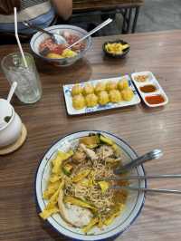 “บ้านเกี๊ยว” ก๋วยเตี๋ยวฮ่องกงร้านดังเมืองชลบุรี 