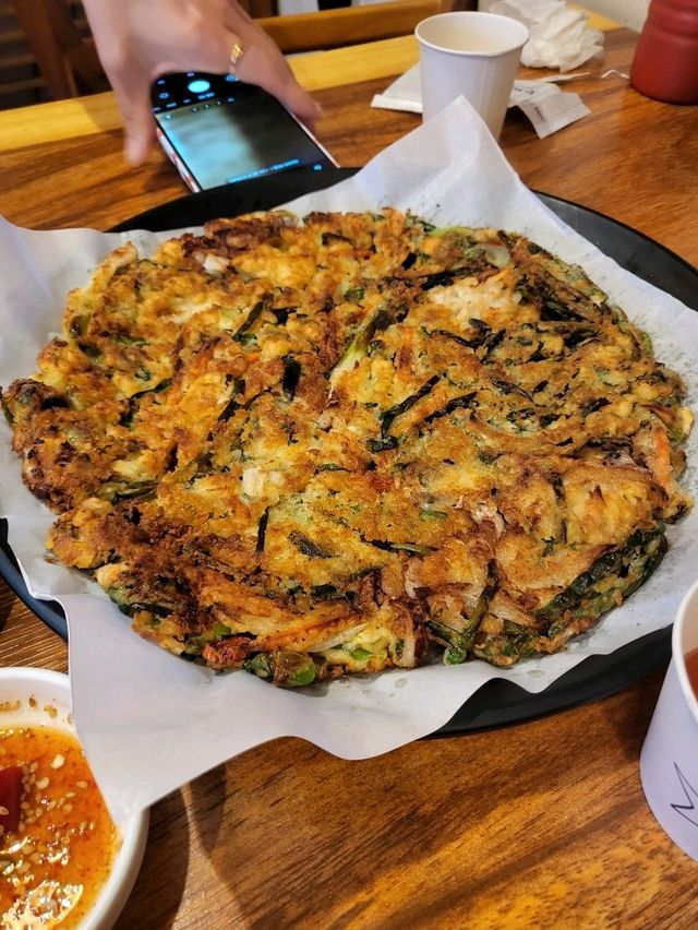 레트로소품 구경하는 재미까지 쏠쏠한 부산맛집