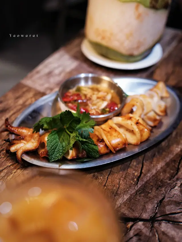 "Central Food" Classic New Style Thai Street Food