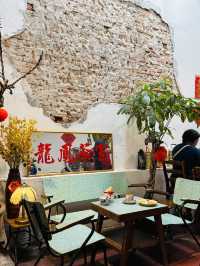 Local Kopitiam Done Right – Loong Fong is a Vibe!