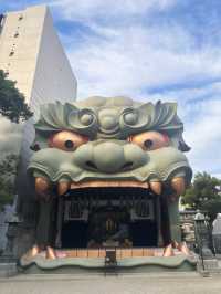 A Must-See in Osaka: The Striking Beauty of Namba Yasaka Shrine