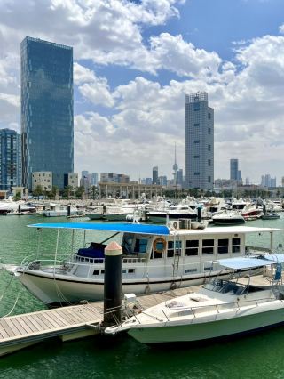 A Quiet Day Wandering Through Kuwait – Bayside Walks & Tower Views