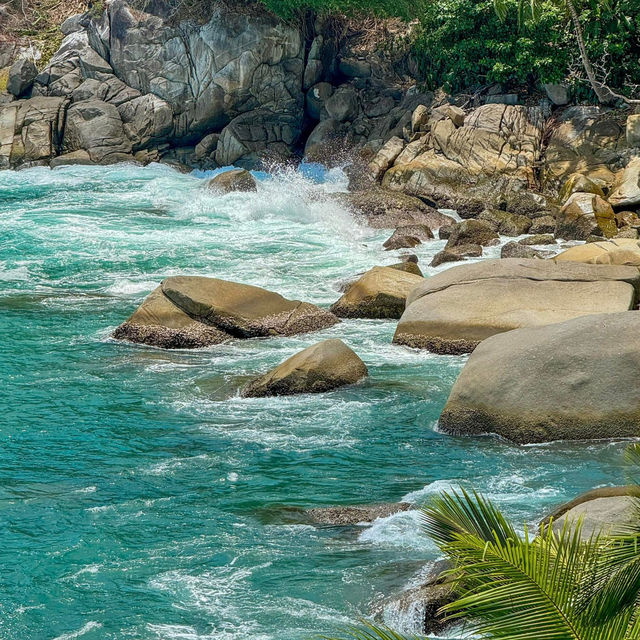 จุดถ่ายรูปริมทะเลสุดฮิต ภูเก็ต 🌊🤍