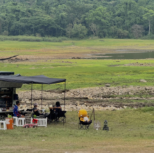 คาเฟ่เล็กๆกลางธรรมชาติ อ่างเก็บน้ำทรายทอง 🏞️🥤
