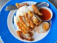 ร้านก๋วยจั๊บเก่าแก่ในตำนานเมืองแปดริ้ว