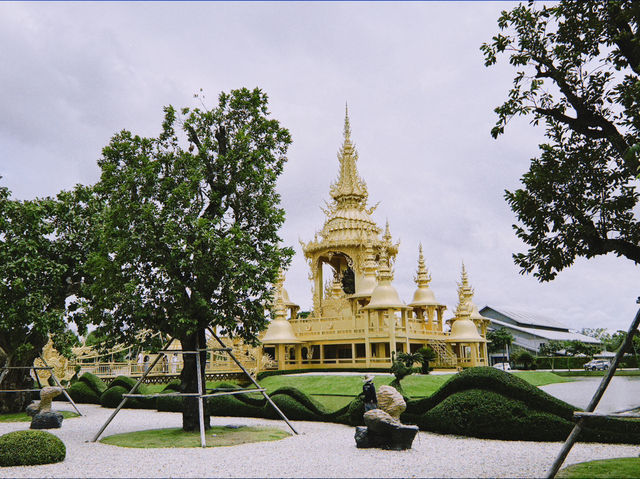 2 ชั่วโมงที่วัดร่องขุ่น - 2 hrs at wat rong khun