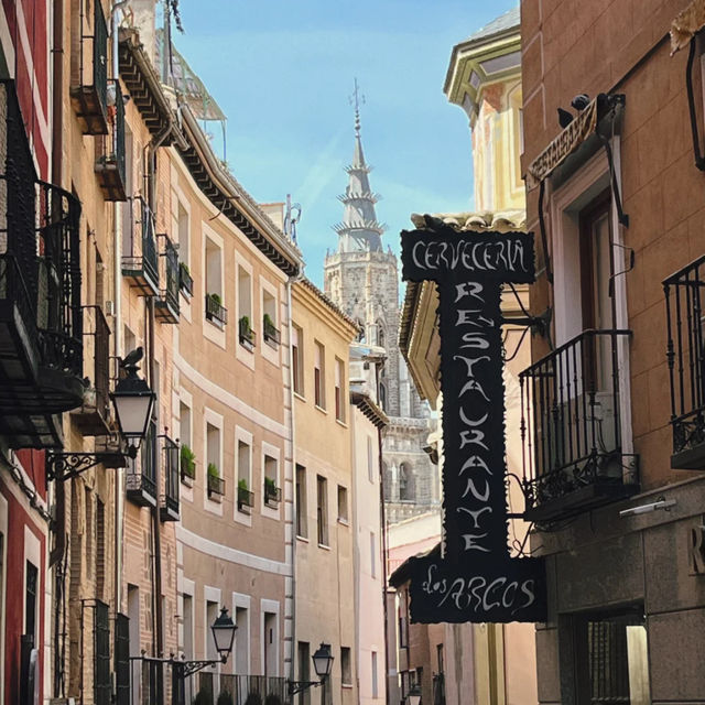 Drawn by a Bridge: Unveiling Cordoba's Moorish Legacy! 🌉🇪🇸