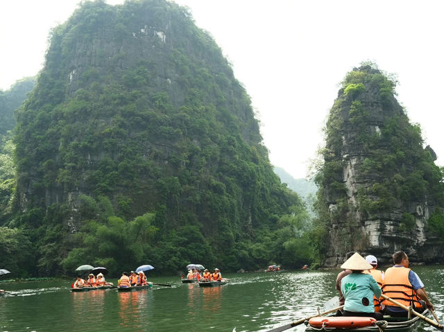 Trang An - A peaceful ride through time and limestone ⛵