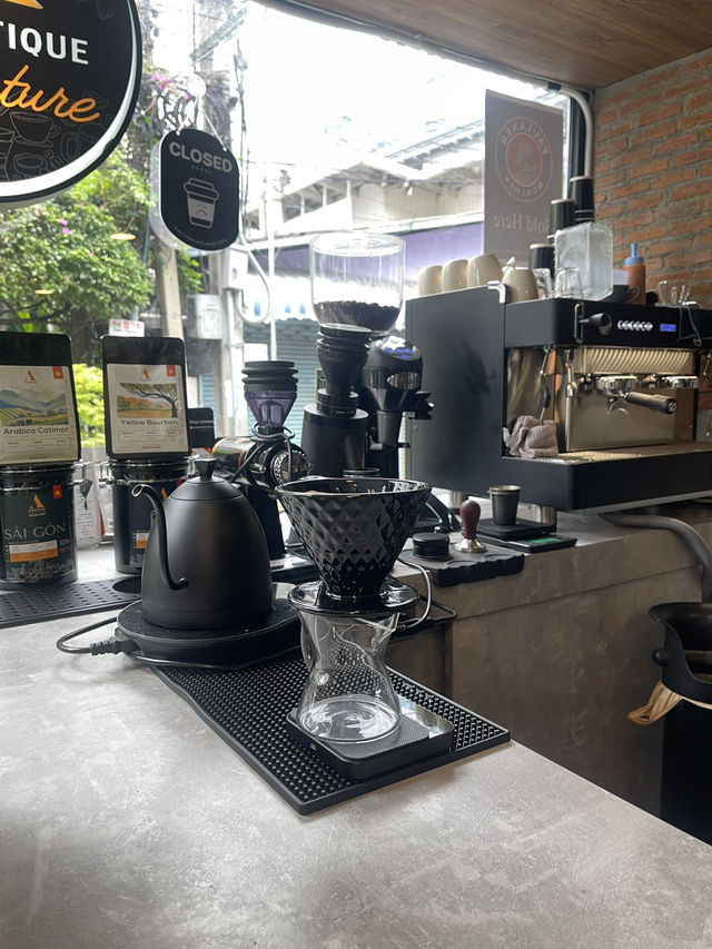 Authentique Vietnamese Specialty Coffee📍Silom