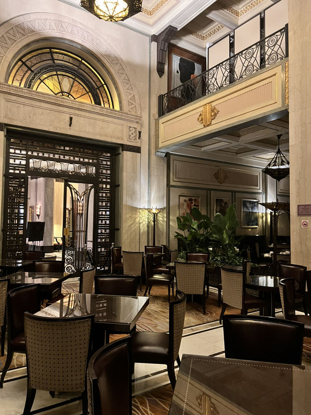 Shanghai Must-Do ✅ Attending Jazz Night at the Fairmont Peace Hotel