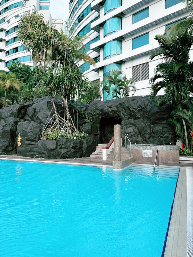 “Unwind in Style at Boardwalk Bar”