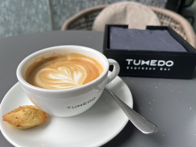 ☕️ A Quiet Touch of Class – Coffee & Pastries at Tuxedo Espresso Bar
