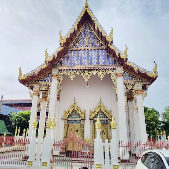 ศาลเจ้า เจ้าแม่กวนอิม พระสังกัจจายน์ วัดหนองจอก