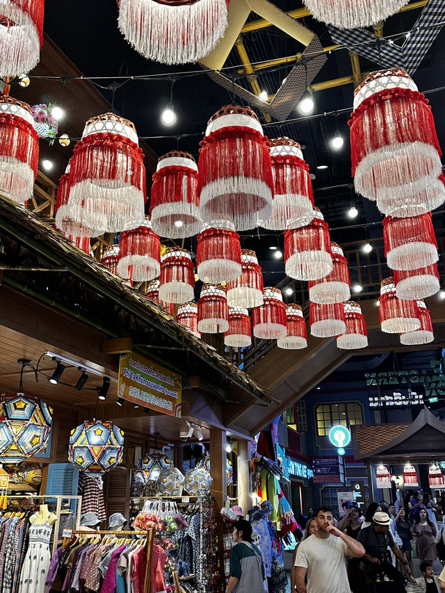 ICONSIAM's SOOKSIAM is a large indoor floating market
