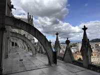 【ヴォト国立大聖堂｜Basilica del Voto Nacional】