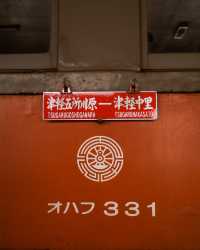 🚂 冬日限定！暖爐列車 × 現烤魷魚 × 青森雪景——搭上津輕鐵道的時光旅程