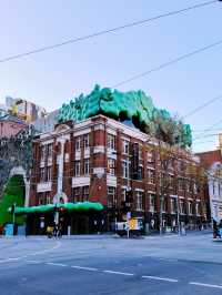 Melbourne Unlocked: A Solo Traveler’s Guide to Coffee, Street Art & Hidden Laneways
