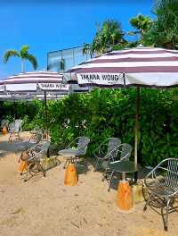 Café TAKARA WONG Cult บางแสน ริมหาดชิวมาก