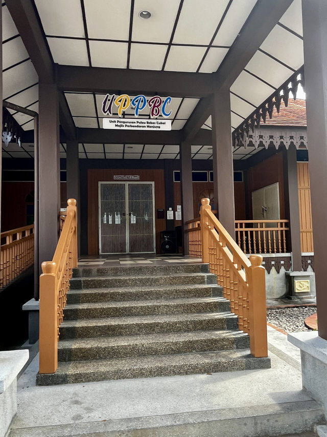 🌴 Lumut Waterfront: A Relaxing Summer Escape