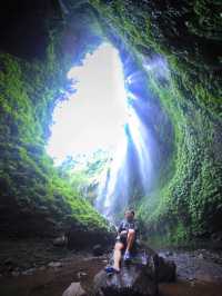 วิธีเดินทางไป Madakaripura Waterfall