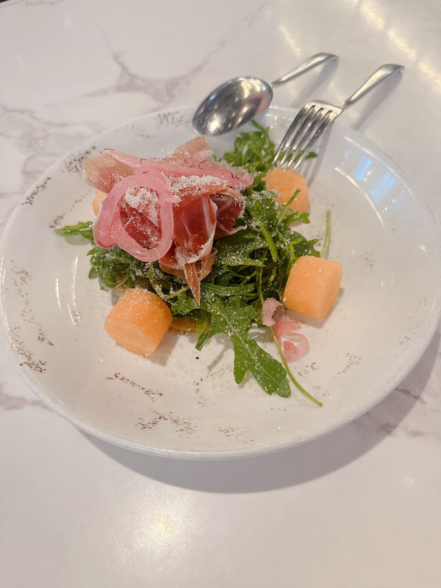 觀塘隱世型格風意大利Cafe  主打手工意粉同Pizza 