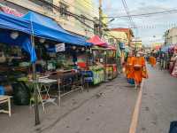 ตลาดน้ำอัมพวา ยามเช้า