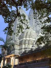 【インド・コルカタ Birla Mandir】白亜の壮麗さに心奪われるヒンドゥー教寺院