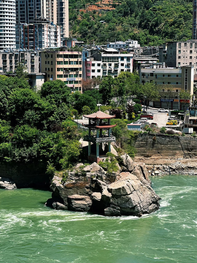 Shimian | Dadu River: Where Mountains and Heroes Stand Together