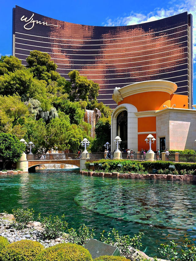 Wynn Las Vegas – Where Asian Elegance Meets Vegas Glamour ✨🏮