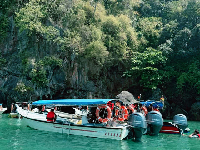 Tasik Dayang Bunting – A Lake Wrapped in Legends & Limestone 