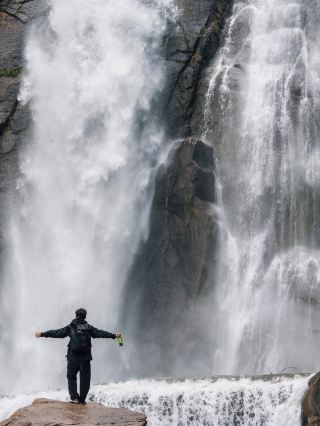 🌊 Tiantai Mountain Grand Waterfall – Zhejiang, China