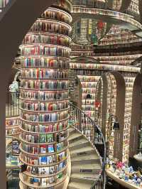 Went to China because of this bookstore 😍😍