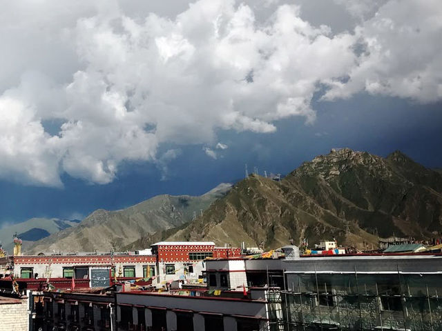 Let’s Go to Lhasa – The Soul of Tibet, Where Heaven Meets Earth!  Let’s Go to Lhasa – The Soul of Tibet, Where Heaven Meets Earth!