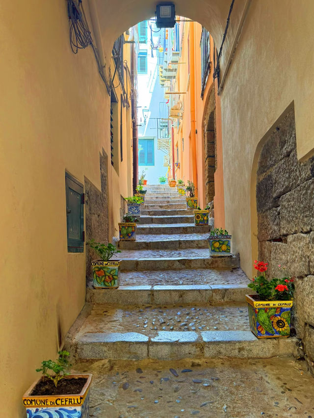 🇮🇹 Sicily Slow Day – Strolling through Cefalù 🏖️ 