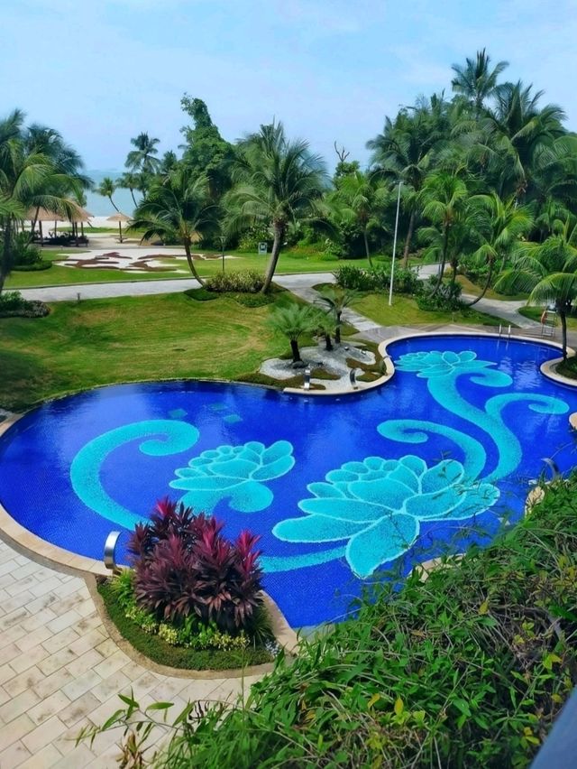 🌳😎🏌️📷 🌿🌴Forest City Golf Hotel: Relaxing Family Staycation Amidst Lush Greenery.